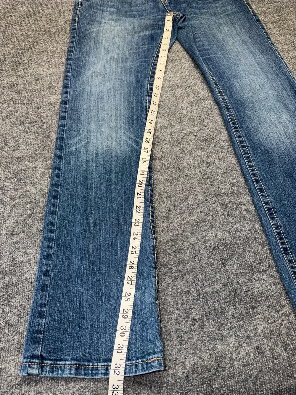 Cinch Men’s Bootcut Jeans in Blue Wash
